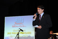 http://riasberlin.org/wp-content/uploads/MAIN/Fellows/DE/11-Awards-2.jpg